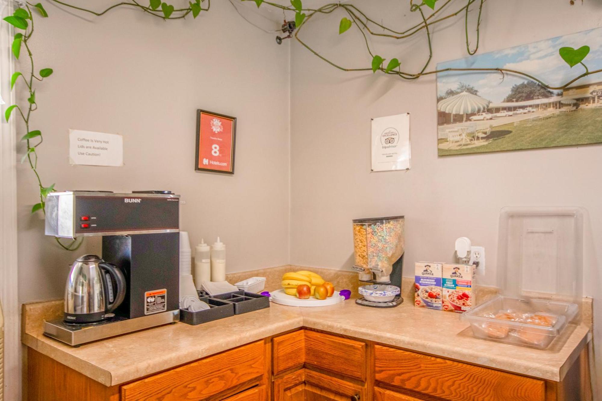 Oyo Travelier Motel Macon Екстериор снимка