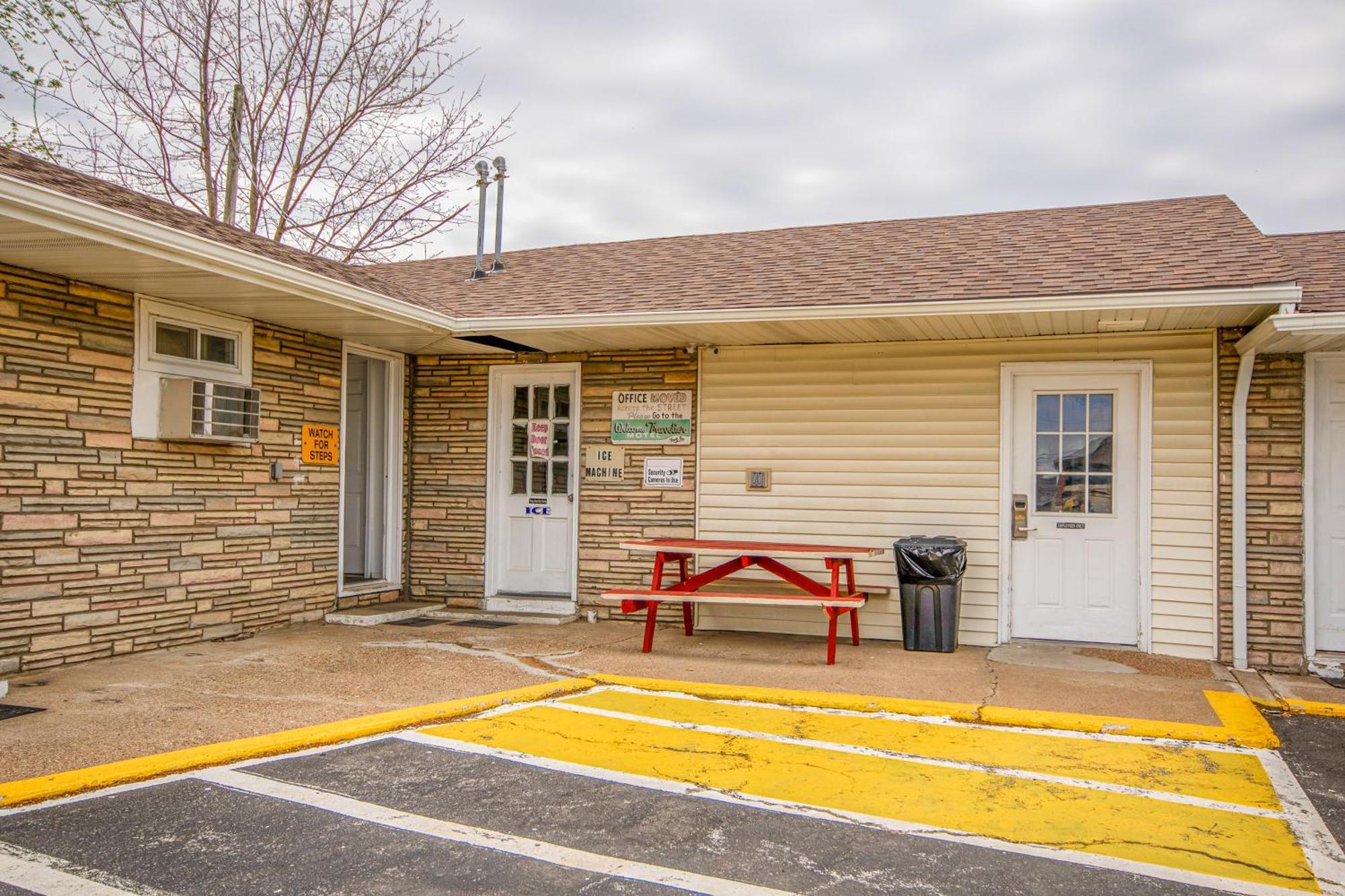 Oyo Travelier Motel Macon Екстериор снимка